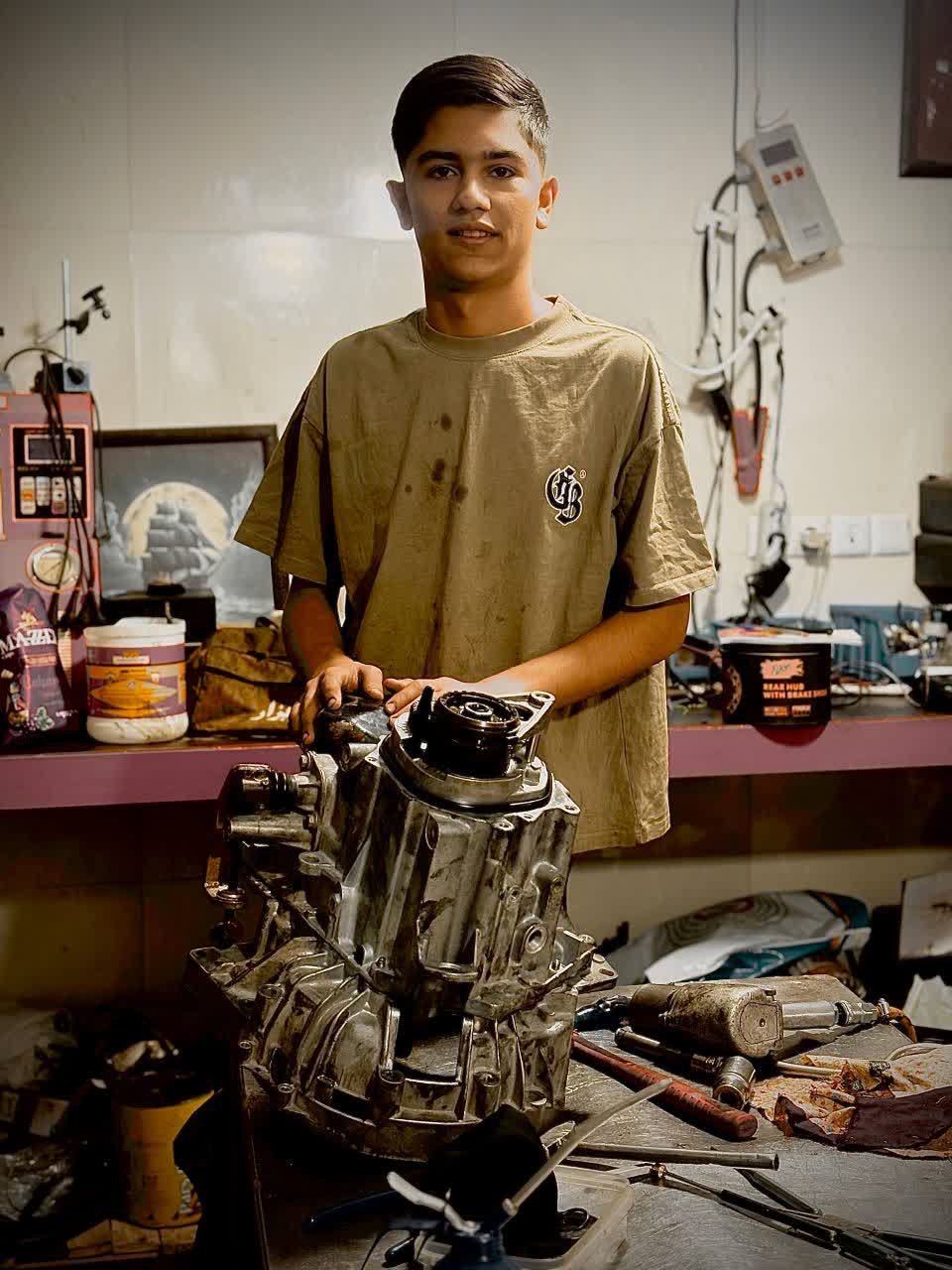 تعمیر انواع گیربکس خودرو های دنده ای و اتومات